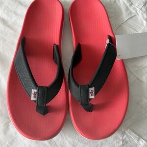 Nike Coral Flip Flop Sandals with Black Straps